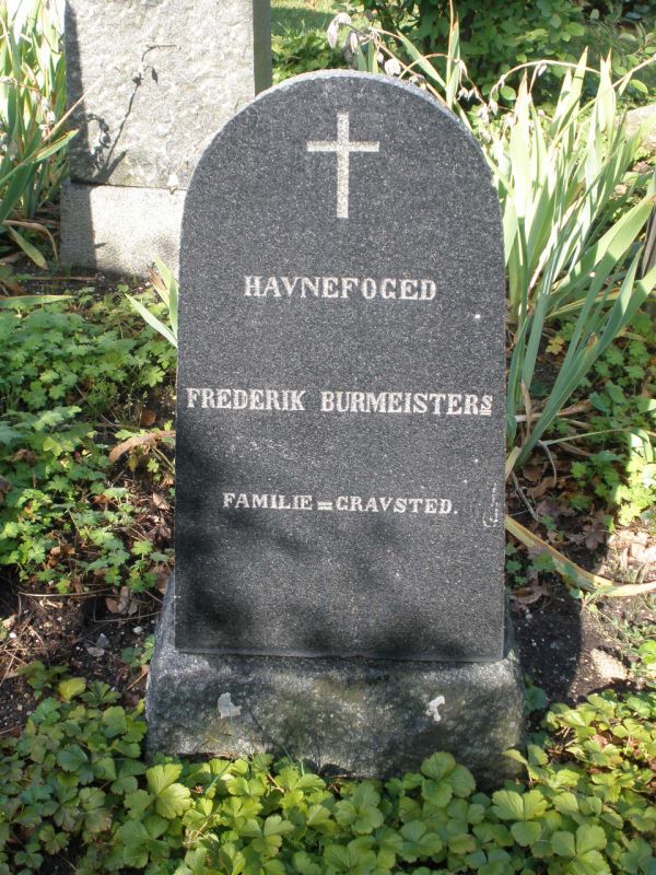 Frederik Burmeister's familiegravsted.JPG